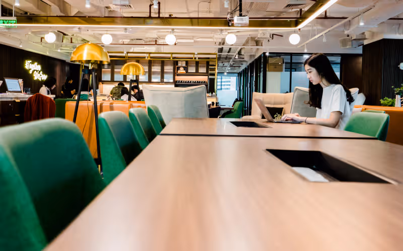 Jalan Asia Afrika, Jakarta, 20 DESKS Jalan Asia Afrika, Jakarta image 1