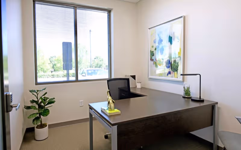 1750 Nw Maynard Rd, Cary, 10 DESKS 1750 Nw Maynard Rd, Cary image 1