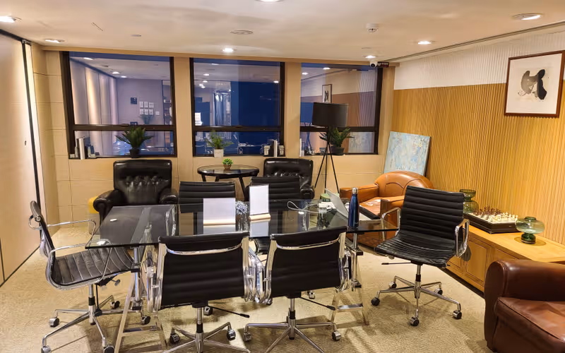 8 Hysan Avenue, Causeway Bay, 4 DESKS 8 Hysan Avenue, Causeway Bay image 1
