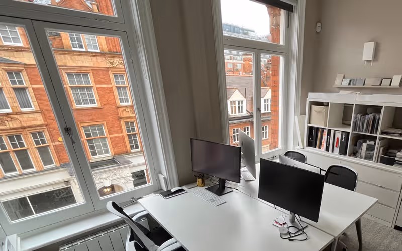 63A South Audley Street, Greater London, 15 DESKS 63A South Audley Street, Greater London image 1