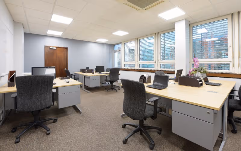 475 Godstone Road, Whyteleafe image 1