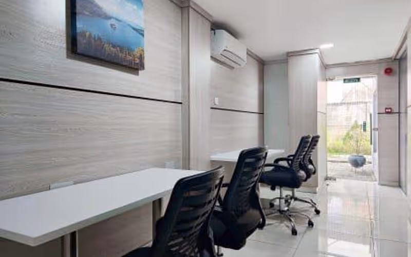 9 Gbagada-oworonshoki Expy, Lagos, 50 DESKS 9 Gbagada-oworonshoki Expy, Lagos image 1