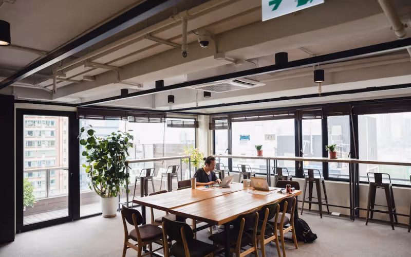 12 Queen's Road West, Sheung Wan, 3 DESKS 12 Queen's Road West, Sheung Wan image 1