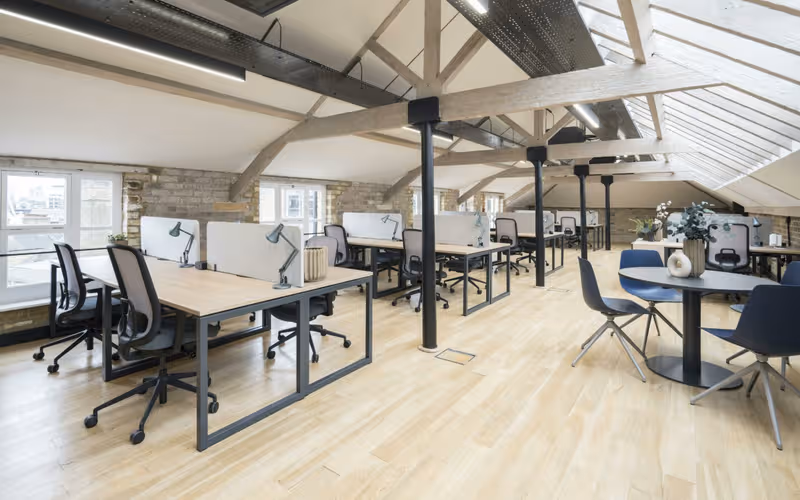 16 Bowling Green Lane, Greater London, 35 DESKS 16 Bowling Green Lane, Greater London image 1