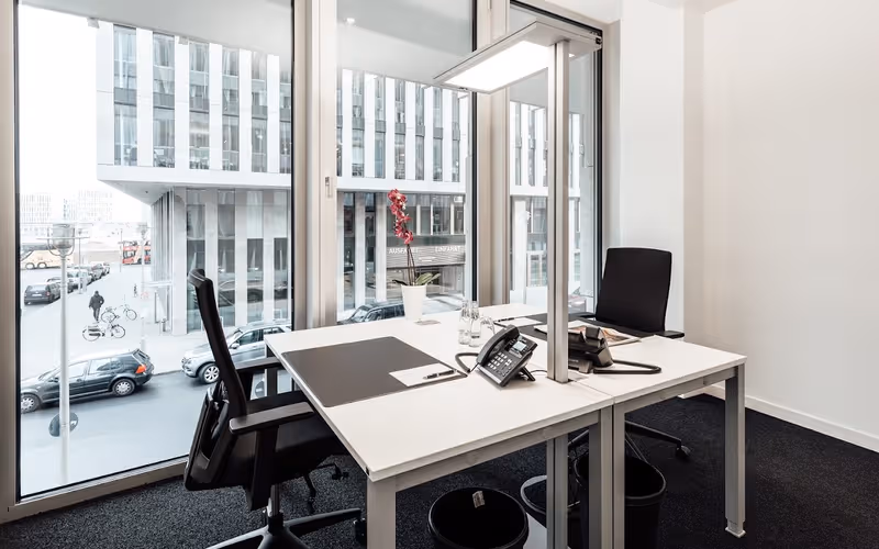 5 Bertha-benz-strabe, Berlin, 10 DESKS 5 Bertha-benz-strabe, Berlin image 1