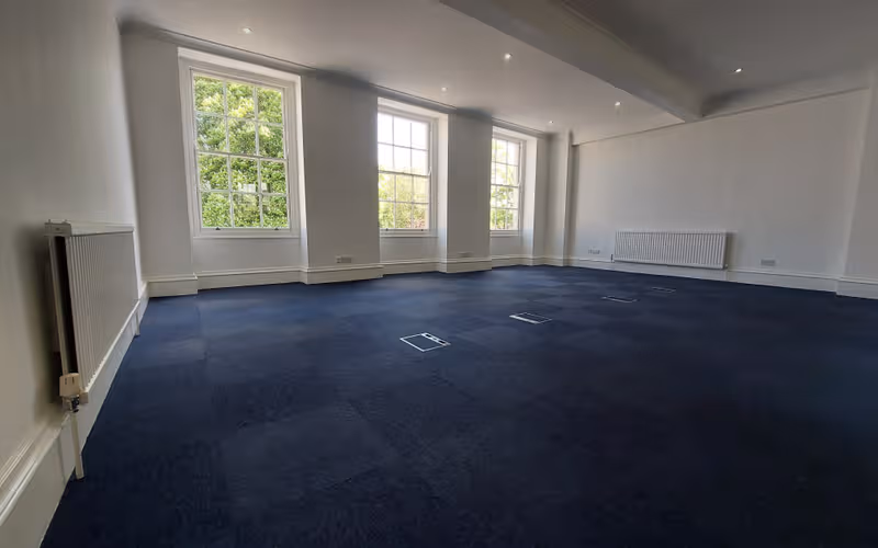 33 Portland Square, Saint Paul's image 1