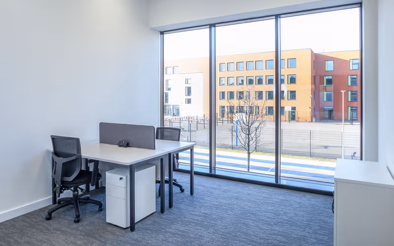 Sheffield Olympic Legacy Park Worksop Road, Attercliffe, 2 DESKS Sheffield Olympic Legacy Park Worksop Road, Attercliffe image 1