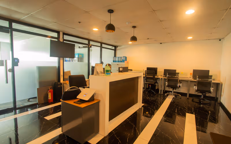 Eastwood City Libis Bagumbayan, Quezon City, 100 DESKS Eastwood City Libis Bagumbayan, Quezon City image 1