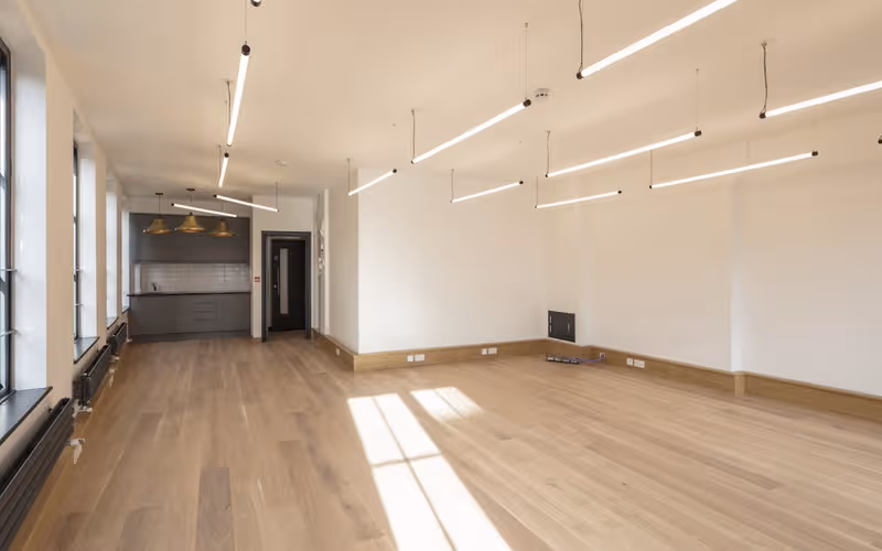 78A Luke Street, London, 14 DESKS 78A Luke Street, London image 1