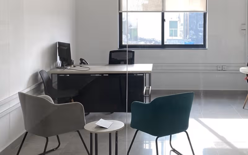 22-N Block N Phase 2 Johar Town, Lahore, 30 DESKS 22-N Block N Phase 2 Johar Town, Lahore image 1