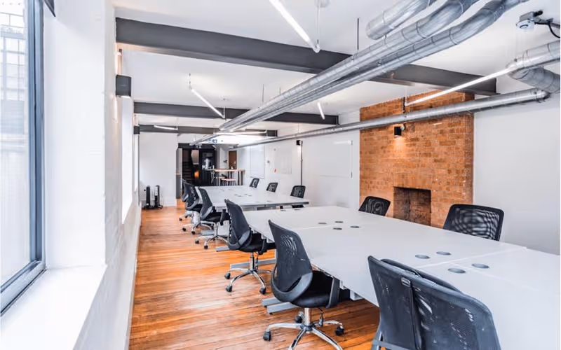 51 Hoxton Square, Greater London, 22 DESKS 51 Hoxton Square, Greater London image 1