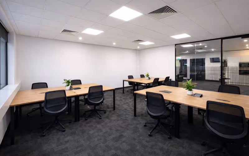 Blackbrook Business Park, Taunton, 12 DESKS Blackbrook Business Park, Taunton image 1