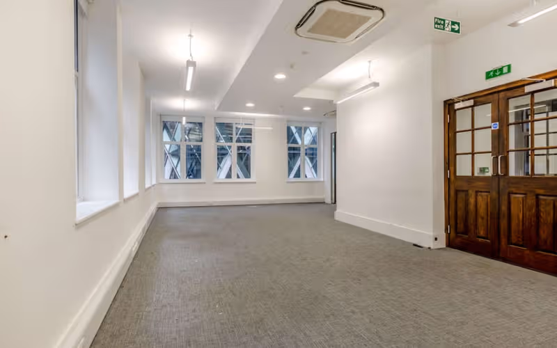 33 - 34 Bury Street, London, 25 DESKS 33 - 34 Bury Street, London image 1