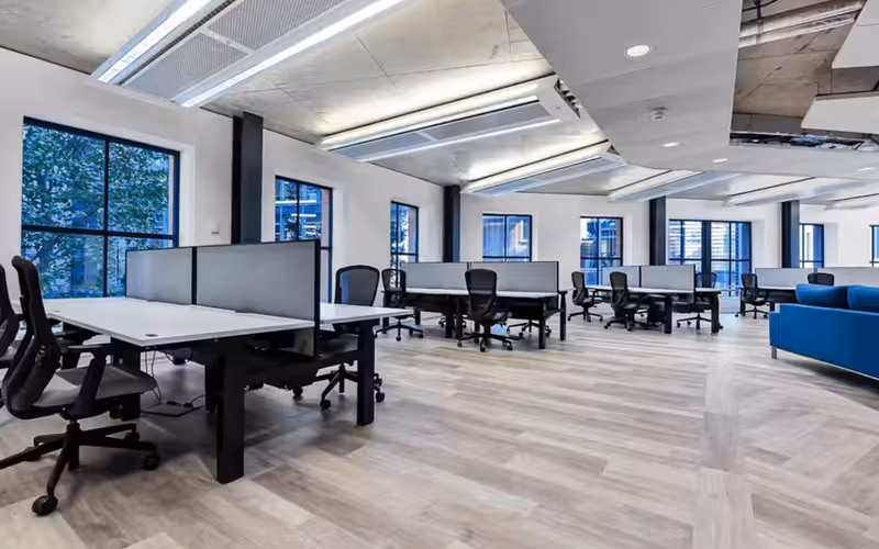 90 Bartholomew Close, Greater London, 42 DESKS 90 Bartholomew Close, Greater London image 1