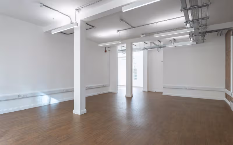 216 Tower Bridge Road, Bankside image 1