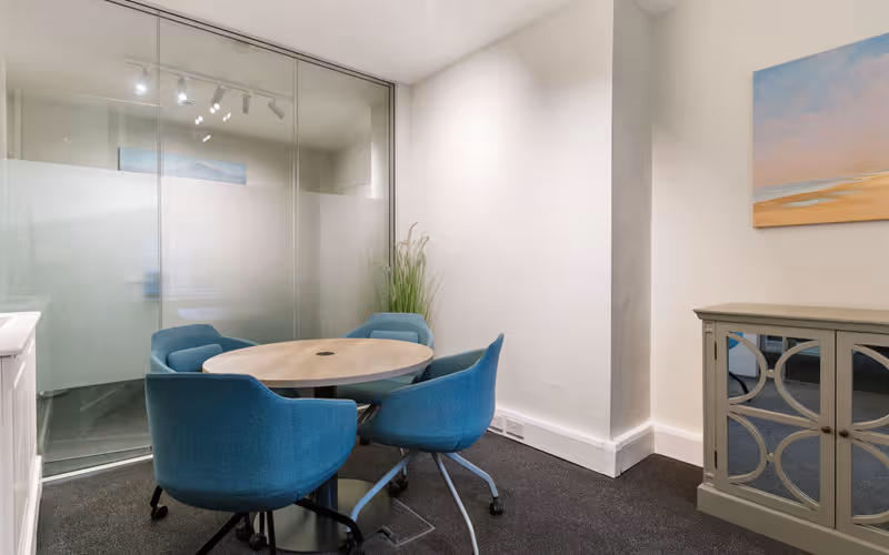 17 Mount Street Upper, Dublin 2, 8 DESKS 17 Mount Street Upper, Dublin 2 image 1
