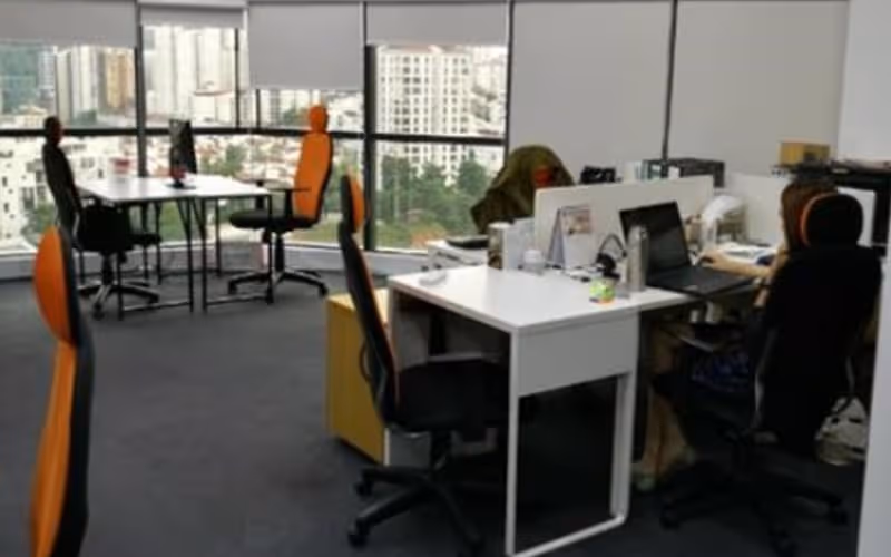 No. 8 Jalan Kerinchi, Kuala Lumpur, 5 DESKS No. 8 Jalan Kerinchi, Kuala Lumpur image 1
