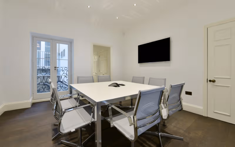 11 Curzon Street, London, 8 DESKS 11 Curzon Street, London image 1