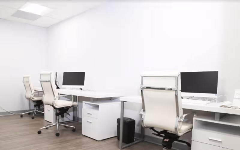 6801 Kenilworth Ave, Riverdale, 2 DESKS 6801 Kenilworth Ave, Riverdale image 1