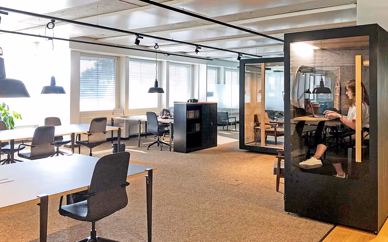 353 Seestrasse, Zürich, 5 DESKS 353 Seestrasse, Zürich image 1