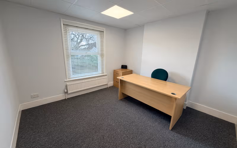 2 Tongham Road, Farnham, 3 DESKS 2 Tongham Road, Farnham image 1