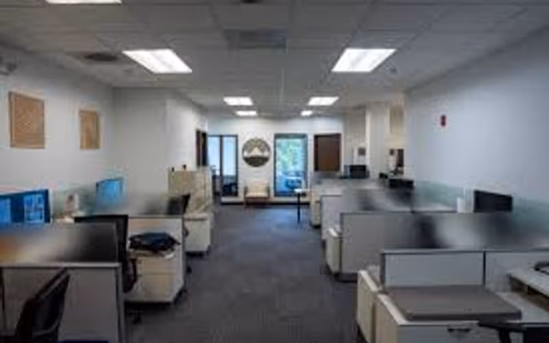 600 N Mountain Ave, Upland, 10 DESKS 600 N Mountain Ave, Upland image 1