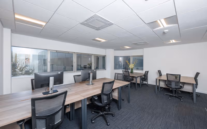 Solent Road, Havant, 44 DESKS Solent Road, Havant image 1