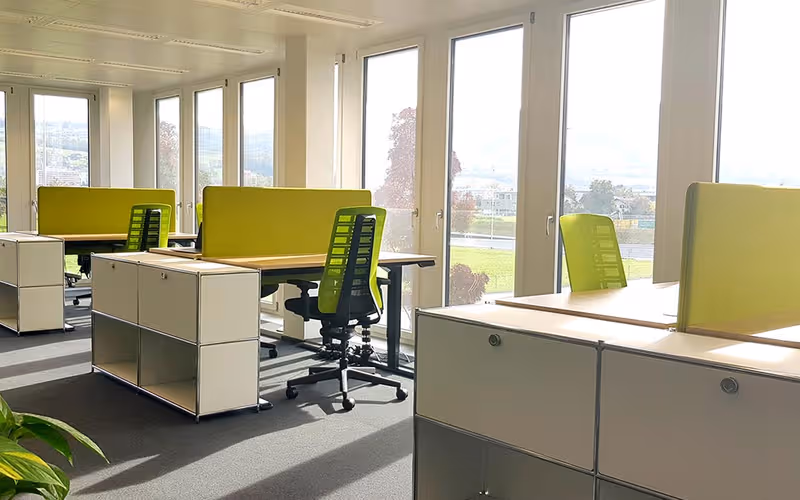 32 Zugerstrasse, Baar, 2 DESKS 32 Zugerstrasse, Baar image 1