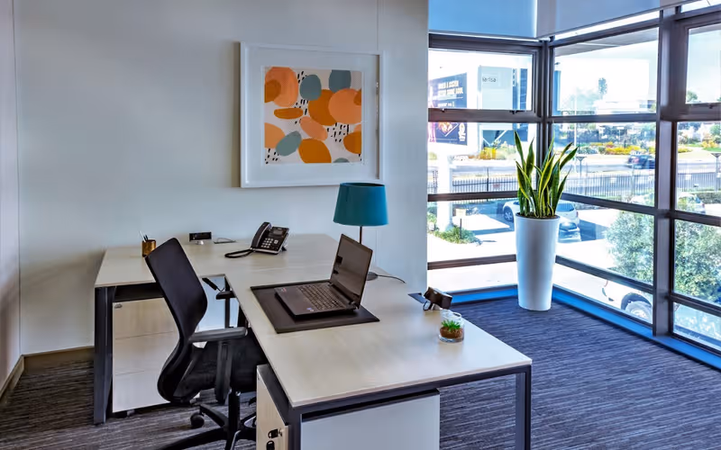 2 Bruton Road, Bryanston, 9 DESKS 2 Bruton Road, Bryanston image 1