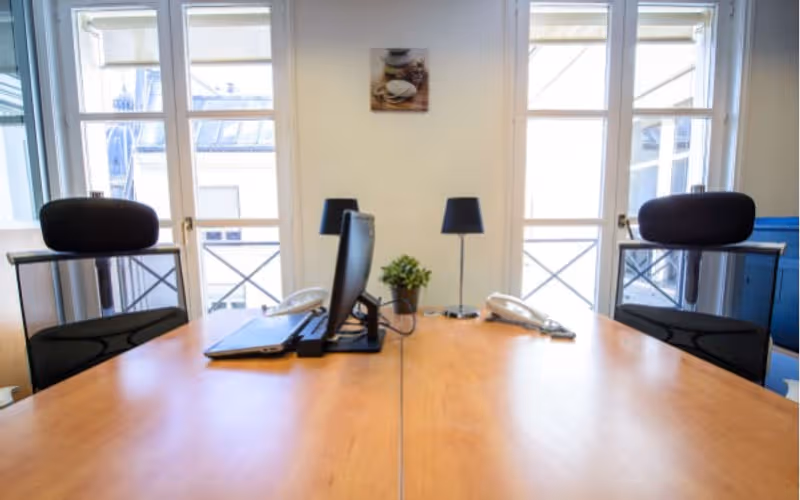 20 Rue Cambon, Paris, 20 DESKS 20 Rue Cambon, Paris image 1