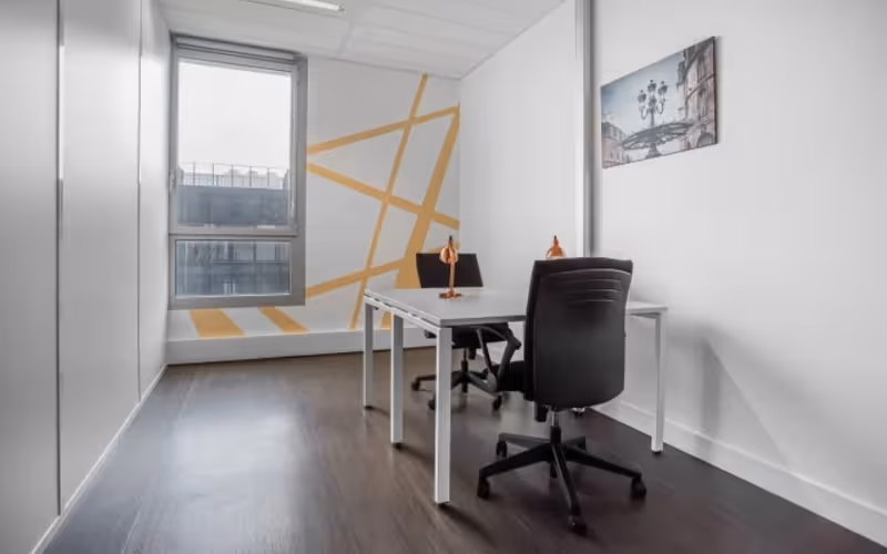 655 Rue Rene Descartes, Aix-en-provence, 50 DESKS 655 Rue Rene Descartes, Aix-en-provence image 1