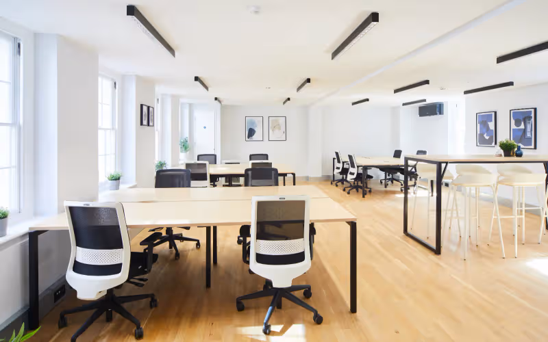 46a Carnaby Street, London, 16 DESKS 46a Carnaby Street, London image 1