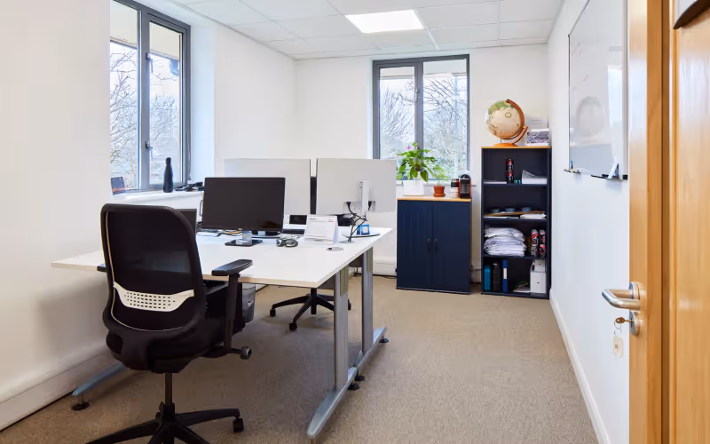 14 Neptune Court, Vanguard Way, 7 DESKS 14 Neptune Court, Vanguard Way image 1