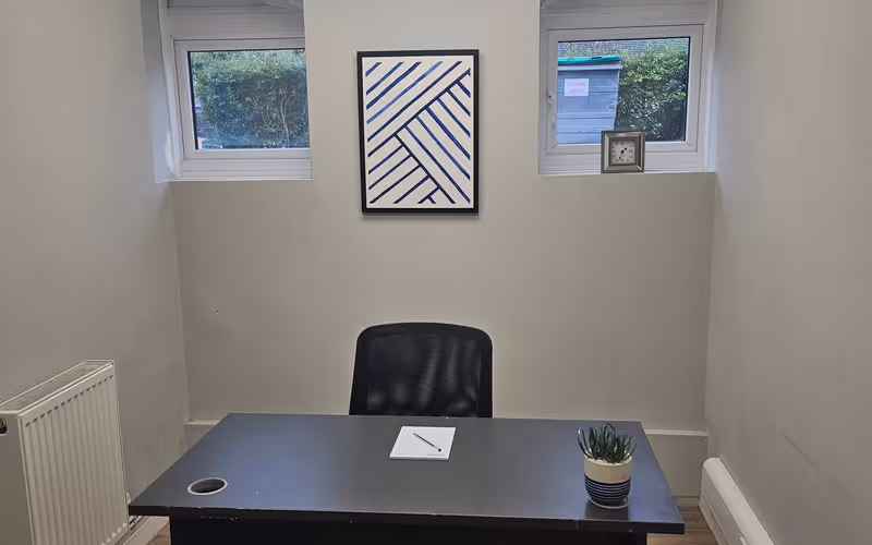 1 Works Road, Letchworth, 2 DESKS 1 Works Road, Letchworth image 1