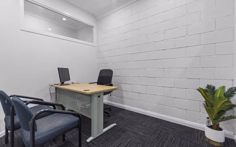 3460 Pacific Highway, Springwood, 4 DESKS 3460 Pacific Highway, Springwood image 1