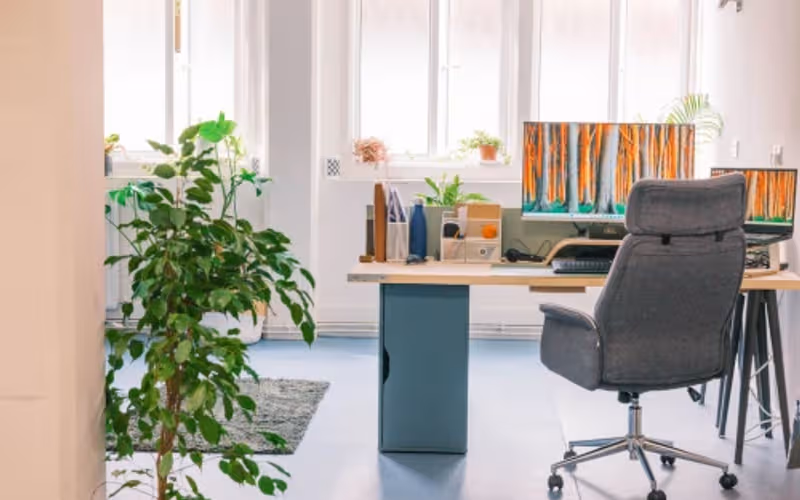 10 Sawrey Street, Stonehouse, 13 DESKS 10 Sawrey Street, Stonehouse image 1