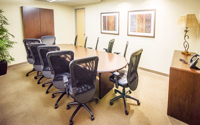 14500 Roscoe Blvd, Panorama City, 5 DESKS 14500 Roscoe Blvd, Panorama City image 1