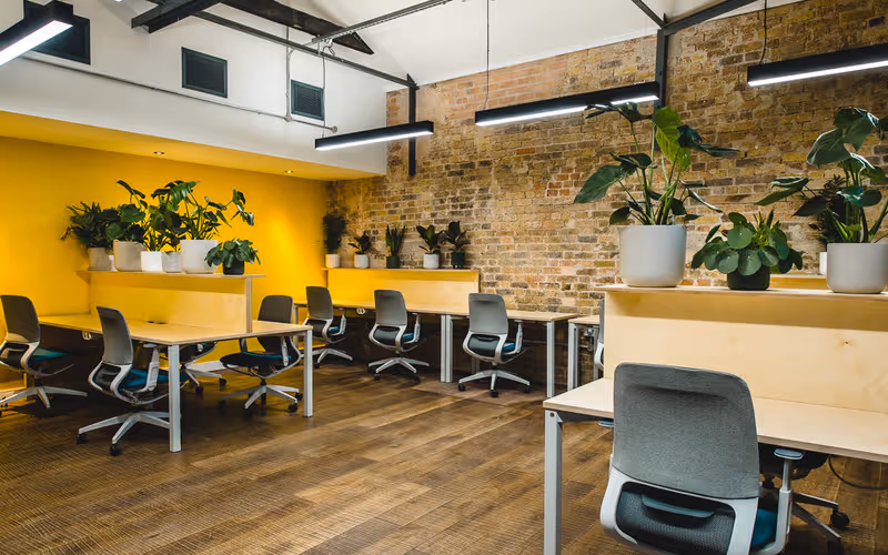 5 - 6 Grays Yard Springfield Road, Chelmsford, 12 DESKS 5 - 6 Grays Yard Springfield Road, Chelmsford image 1