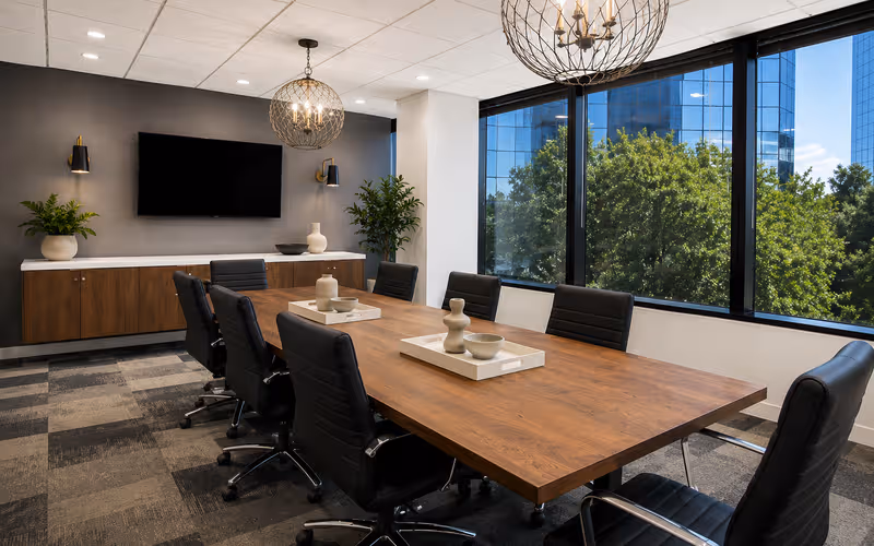 21550 West Oxnard Street, Woodland Hills, 10 DESKS 21550 West Oxnard Street, Woodland Hills image 1