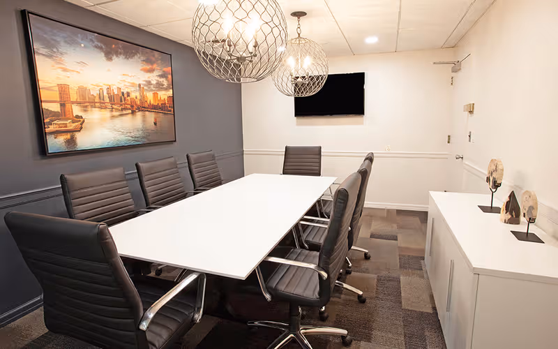 521 5th Avenue, New York, 4 DESKS 521 5th Avenue, New York image 1