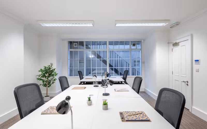 128 Wigmore Street, Marylebone image 1