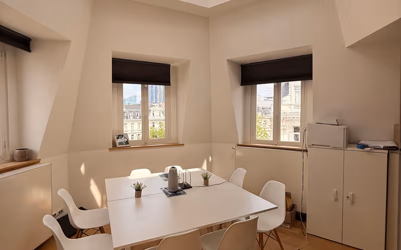 35 Rue Du Congrès, Bruxelles, 12 DESKS 35 Rue Du Congrès, Bruxelles image 1