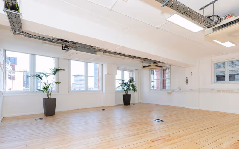 124-128 City Road, London image 1