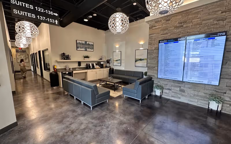 8813 N Tarrant Pkwy, North Richland Hills, 2 DESKS 8813 N Tarrant Pkwy, North Richland Hills image 1