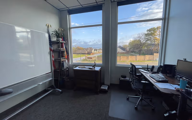 771 East Southlake Boulevard, Southlake, 2 DESKS 771 East Southlake Boulevard, Southlake image 1