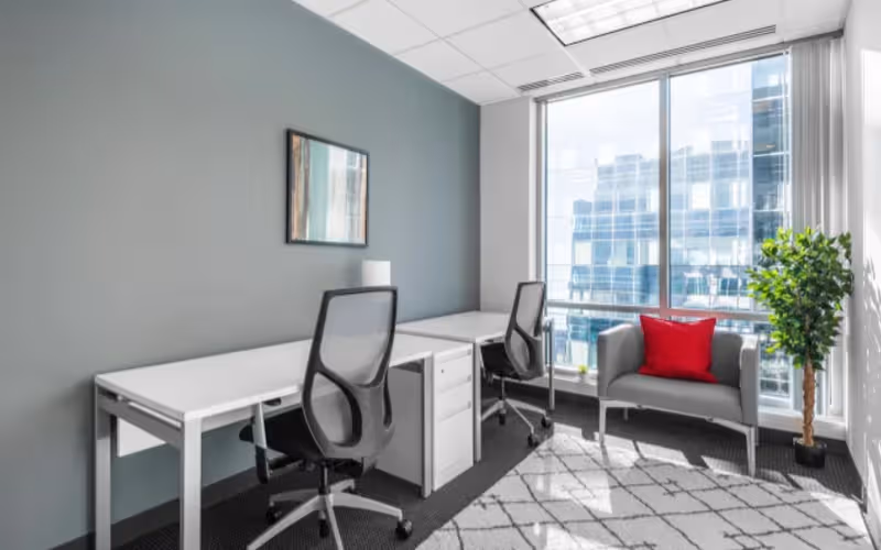128 S Tryon, Charlotte, 50 DESKS 128 S Tryon, Charlotte image 1