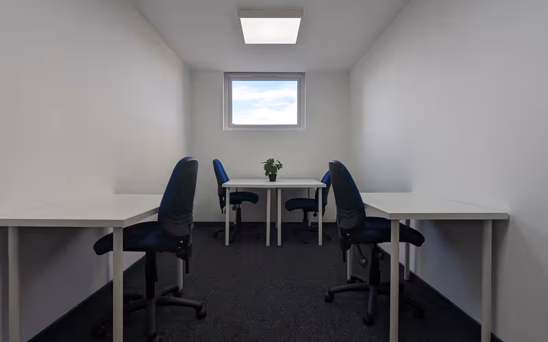 225 Denby Dale Road, West Yorkshire, 40 DESKS 225 Denby Dale Road, West Yorkshire image 1