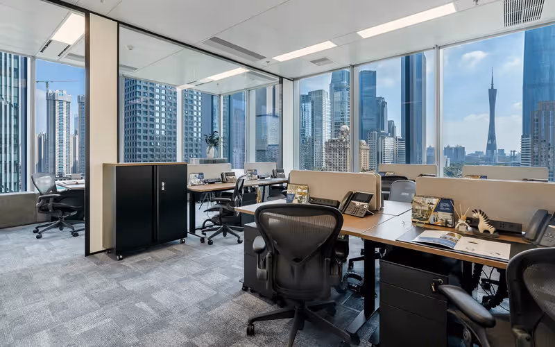 21 Zhujiang West Road Tianhe, Guangzhou, 35 DESKS 21 Zhujiang West Road Tianhe, Guangzhou image 1