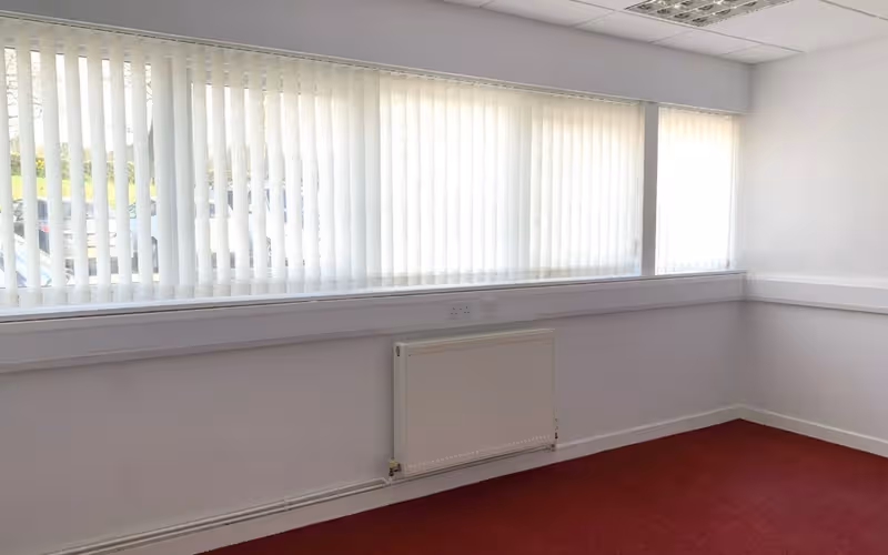 Broadley Park Rd, Plymouth, 5 DESKS Broadley Park Rd, Plymouth image 1
