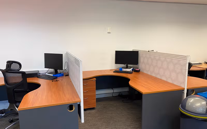 56 Pitt Street, Sydney, 3 DESKS 56 Pitt Street, Sydney image 1